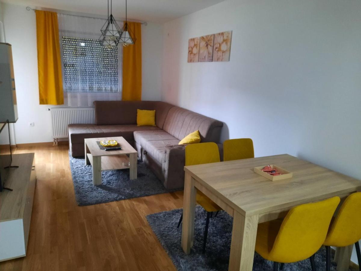 Apartman Bulevar Ντόμποϊ Εξωτερικό φωτογραφία