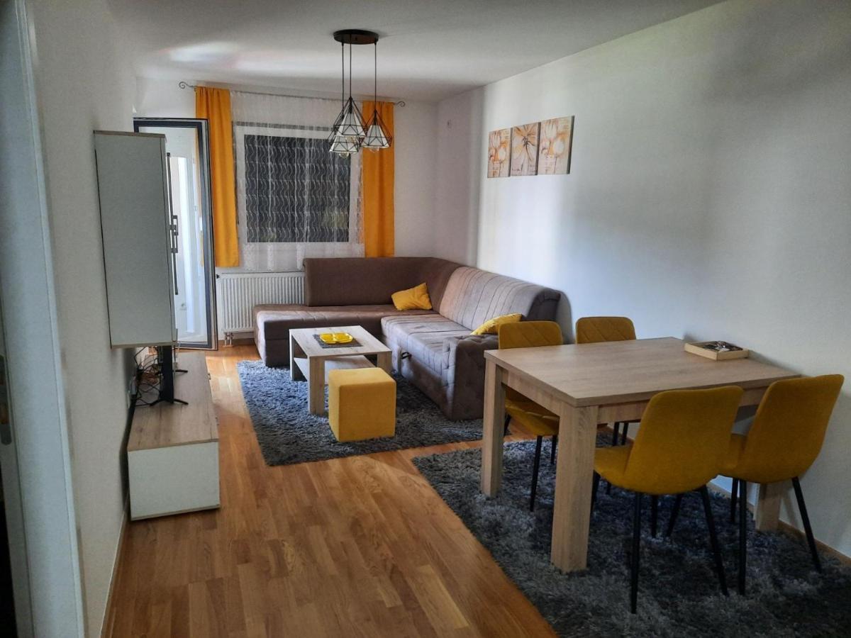Apartman Bulevar Ντόμποϊ Εξωτερικό φωτογραφία