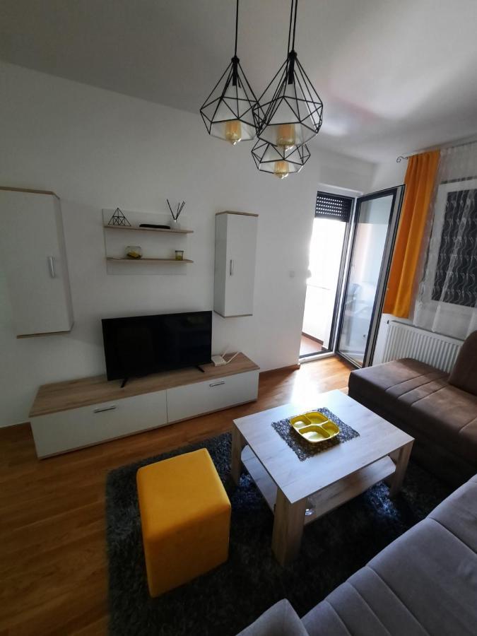 Apartman Bulevar Ντόμποϊ Εξωτερικό φωτογραφία
