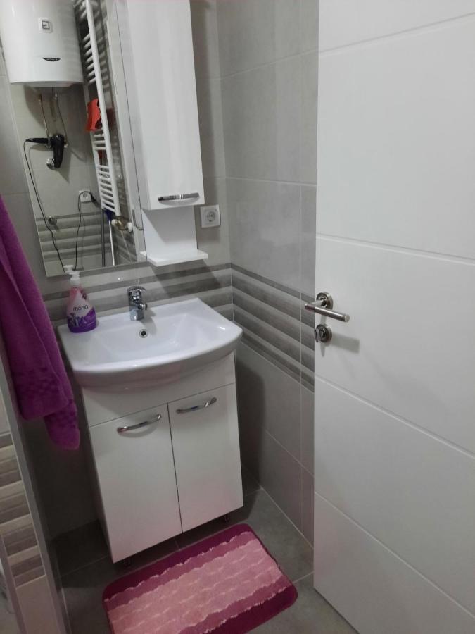 Apartman Bulevar Ντόμποϊ Εξωτερικό φωτογραφία